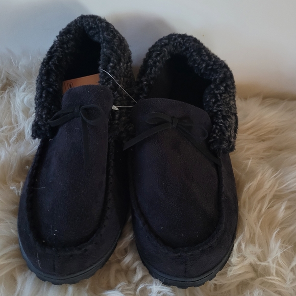 Slippers shoes black color with teddy inside - Picture 1 of 6